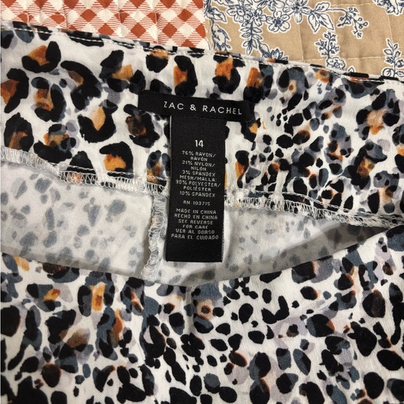 🐆Leopard Print Pants 🐆 - Picture 10 of 10